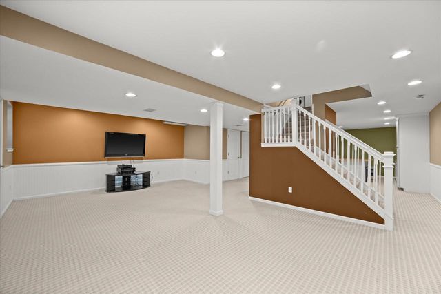 4704 W Xavier DRIVE, Franklin, WI 53132