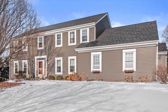 4704 W Xavier DRIVE, Franklin, WI 53132