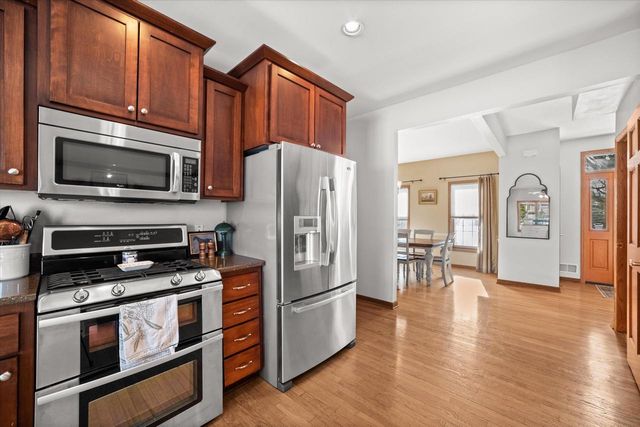 4704 W Xavier DRIVE, Franklin, WI 53132