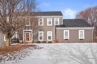4704 W Xavier DRIVE, Franklin, WI 53132