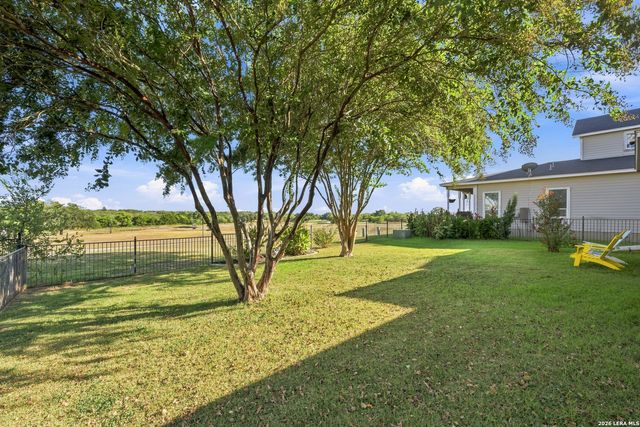 117 Whitewing, Floresville, TX 78114