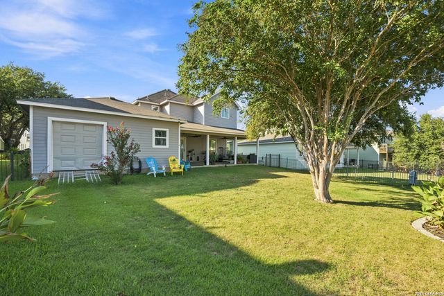 117 Whitewing, Floresville, TX 78114