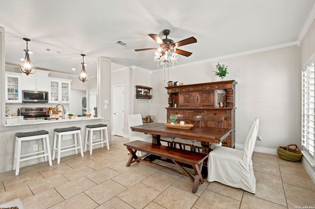 117 Whitewing, Floresville, TX 78114