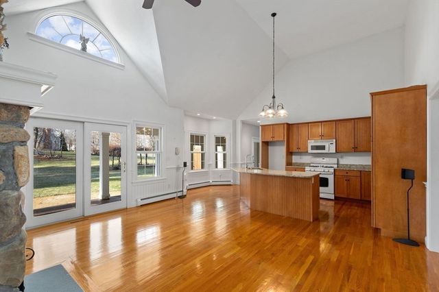 10 Proudfoot Way, Hanson, MA 02341