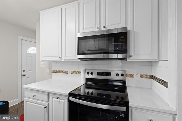 6907 SCHISSLER AVE, Baltimore, MD 21207