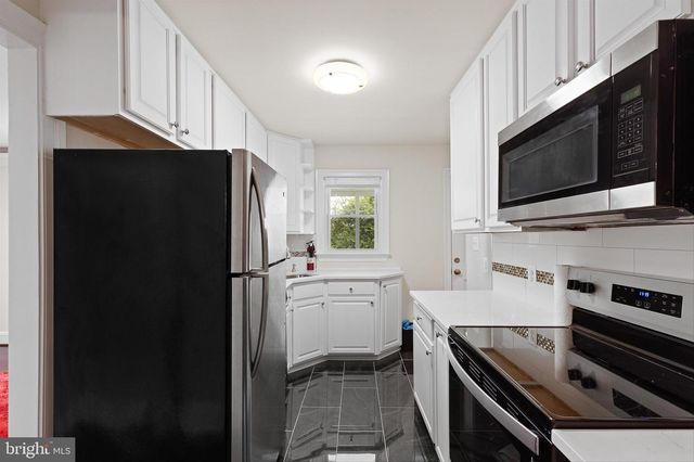 6907 SCHISSLER AVE, Baltimore, MD 21207