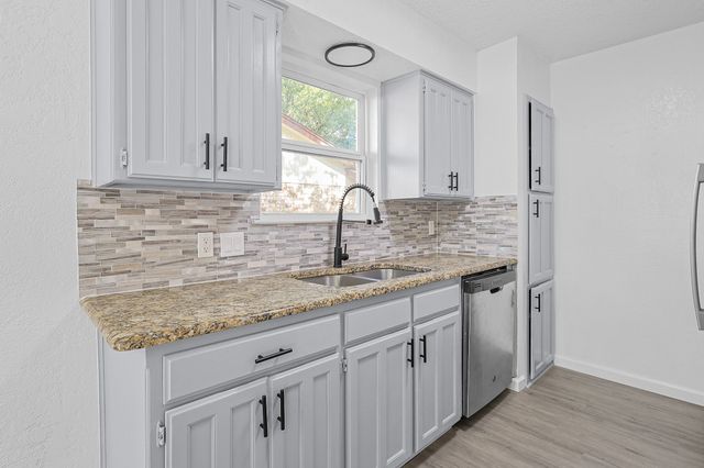 6425 Grasshopper Drive, Watauga, TX 76148