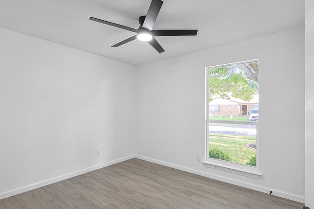 6425 Grasshopper Drive, Watauga, TX 76148
