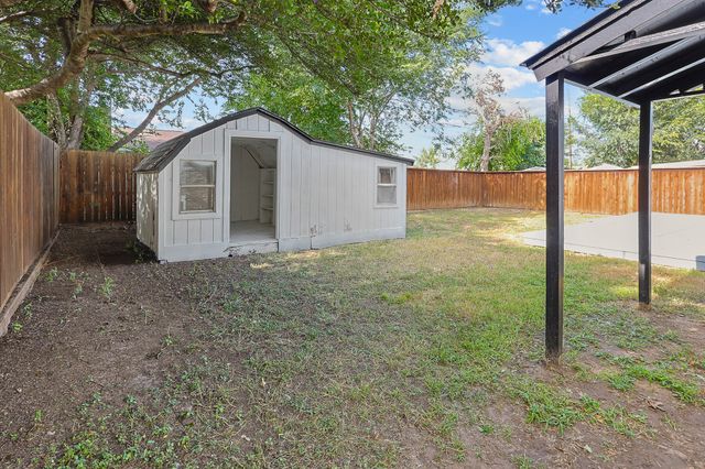 6425 Grasshopper Drive, Watauga, TX 76148