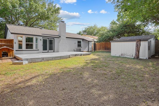 6425 Grasshopper Drive, Watauga, TX 76148