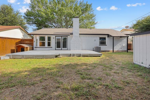 6425 Grasshopper Drive, Watauga, TX 76148