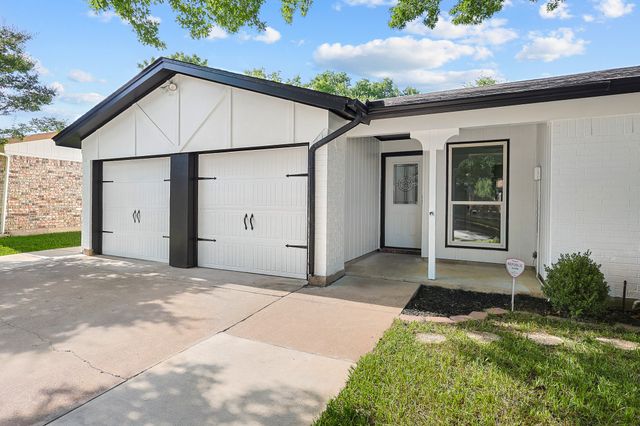 6425 Grasshopper Drive, Watauga, TX 76148