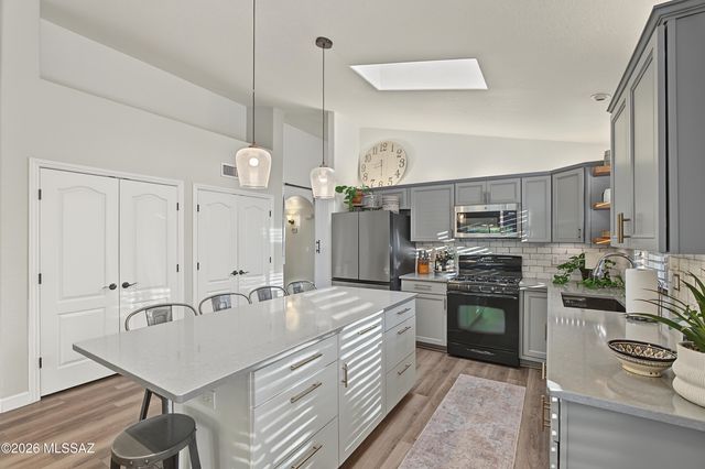 3718 W Sundial Place, Tucson, AZ 85742