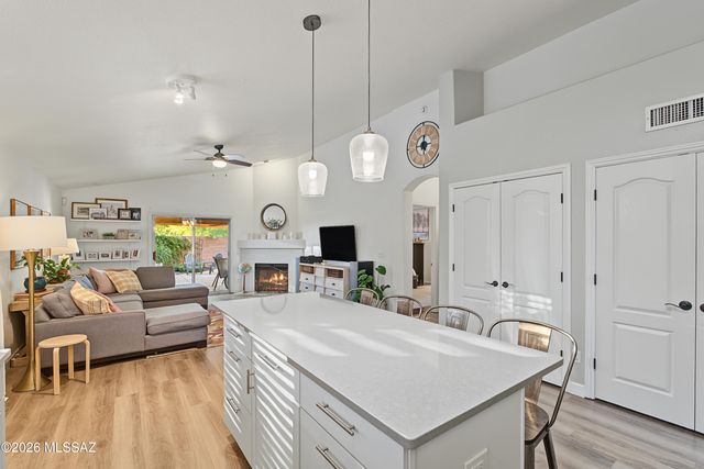 3718 W Sundial Place, Tucson, AZ 85742