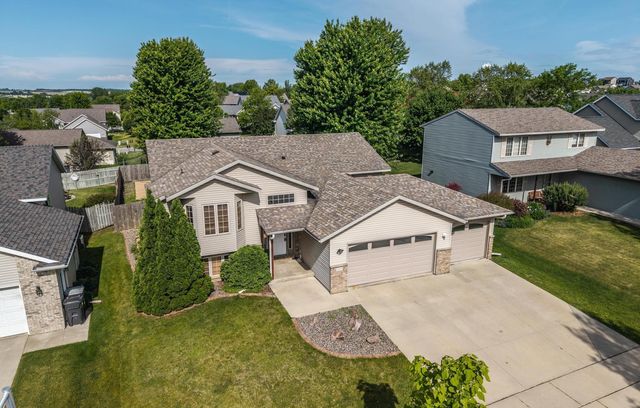3931 Birmingham Lane NW, Rochester, MN 55901