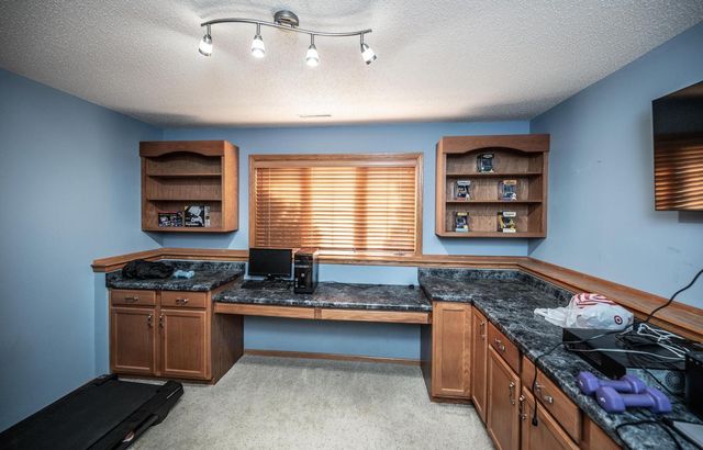 3931 Birmingham Lane NW, Rochester, MN 55901