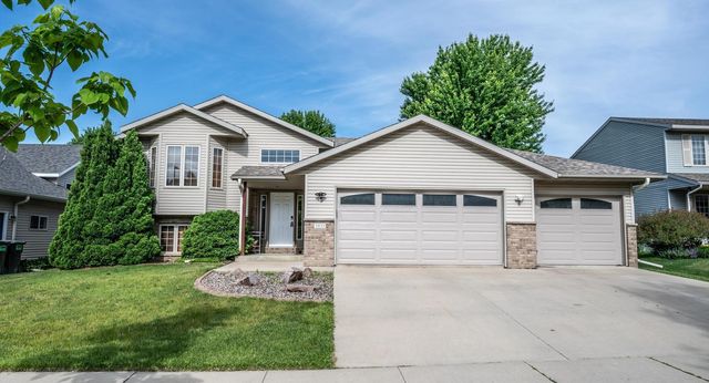 3931 Birmingham Lane NW, Rochester, MN 55901