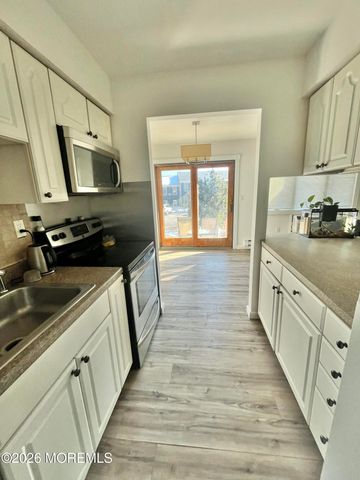 14 Hilltop Terrace B, Highlands, NJ 07732