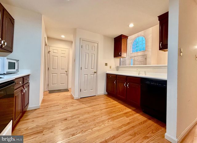 39 ROUND RIDGE RD, Mechanicsburg, PA 17055
