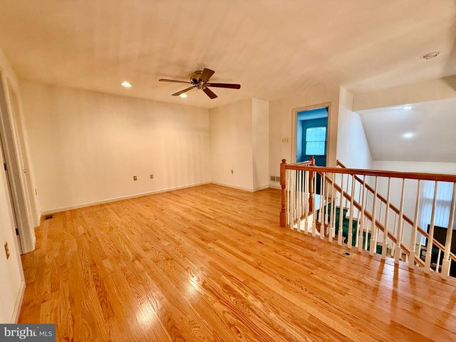 39 ROUND RIDGE RD, Mechanicsburg, PA 17055