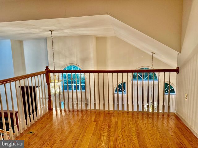39 ROUND RIDGE RD, Mechanicsburg, PA 17055