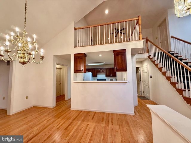 39 ROUND RIDGE RD, Mechanicsburg, PA 17055