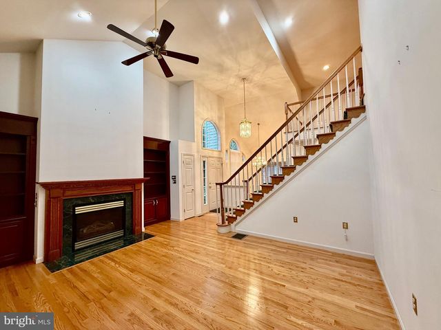 39 ROUND RIDGE RD, Mechanicsburg, PA 17055