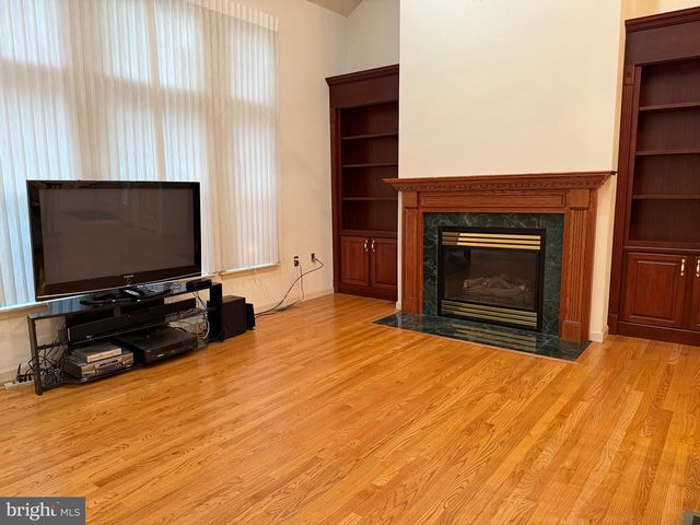 39 ROUND RIDGE RD, Mechanicsburg, PA 17055