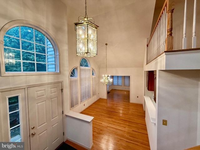 39 ROUND RIDGE RD, Mechanicsburg, PA 17055