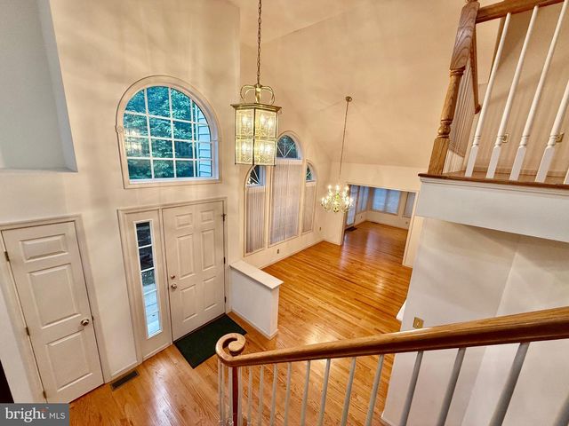 39 ROUND RIDGE RD, Mechanicsburg, PA 17055