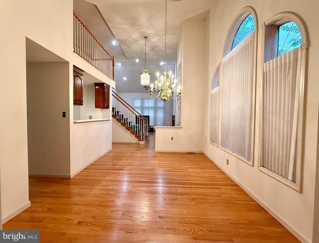39 ROUND RIDGE RD, Mechanicsburg, PA 17055