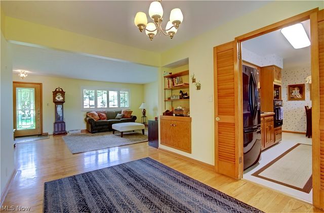 5265 Evergreen Drive, North Olmsted, OH 44070