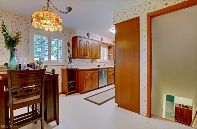 5265 Evergreen Drive, North Olmsted, OH 44070