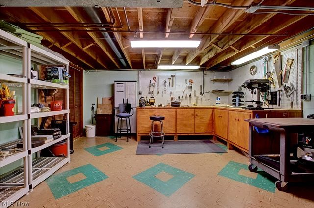 5265 Evergreen Drive, North Olmsted, OH 44070
