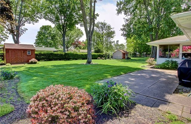 5265 Evergreen Drive, North Olmsted, OH 44070