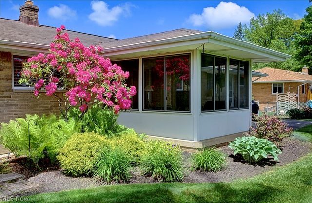 5265 Evergreen Drive, North Olmsted, OH 44070