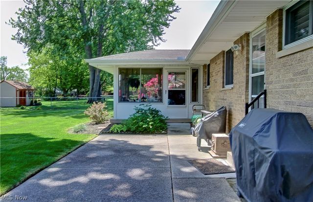 5265 Evergreen Drive, North Olmsted, OH 44070