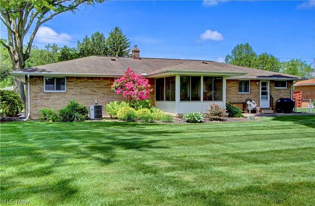 5265 Evergreen Drive, North Olmsted, OH 44070