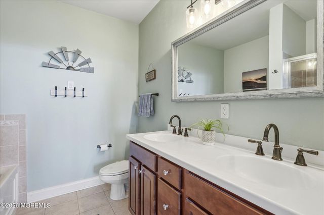 70 Golden Eye Lane, Port Monmouth, NJ 07758