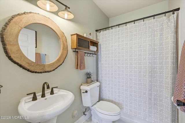 70 Golden Eye Lane, Port Monmouth, NJ 07758