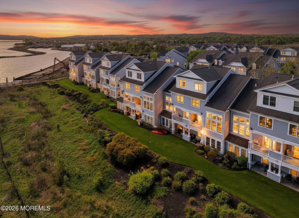 70 Golden Eye Lane, Port Monmouth, NJ 07758