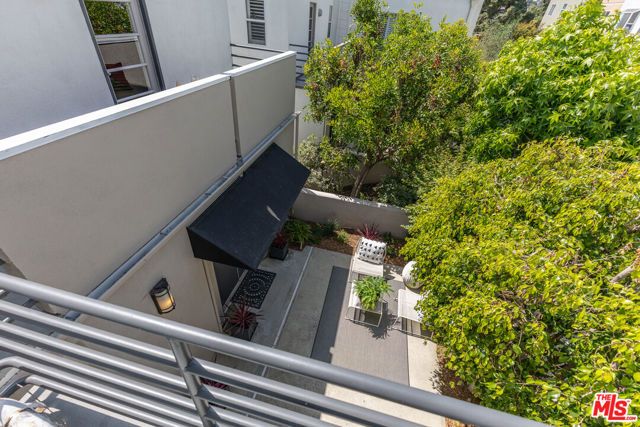 2348 Ewing Street, Los Angeles, CA 90039