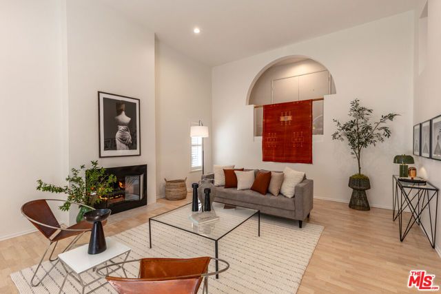 2348 Ewing Street, Los Angeles, CA 90039