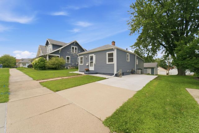 1535 Hawthorne Avenue, Waterloo, IA 50702