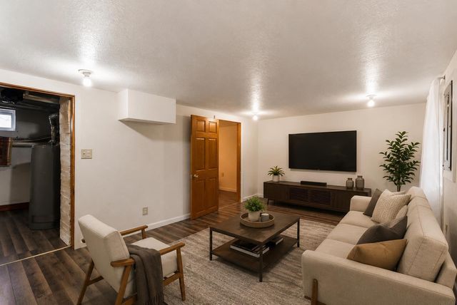 1535 Hawthorne Avenue, Waterloo, IA 50702