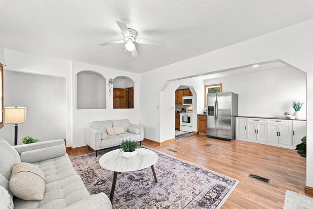 1535 Hawthorne Avenue, Waterloo, IA 50702