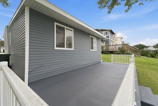 1535 Hawthorne Avenue, Waterloo, IA 50702