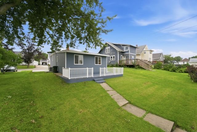 1535 Hawthorne Avenue, Waterloo, IA 50702
