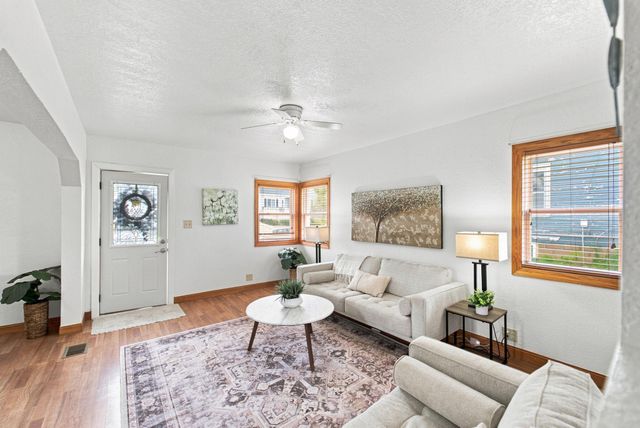 1535 Hawthorne Avenue, Waterloo, IA 50702