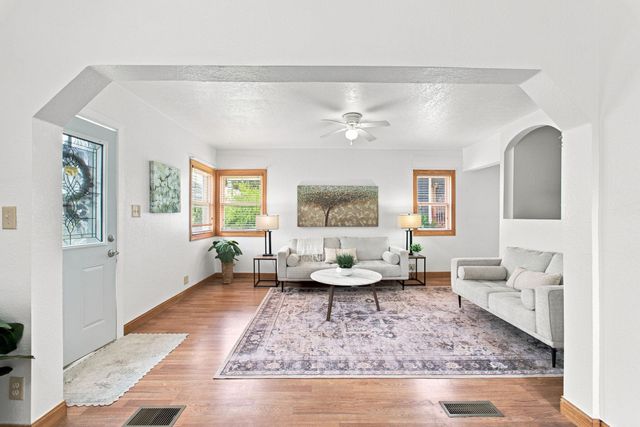 1535 Hawthorne Avenue, Waterloo, IA 50702